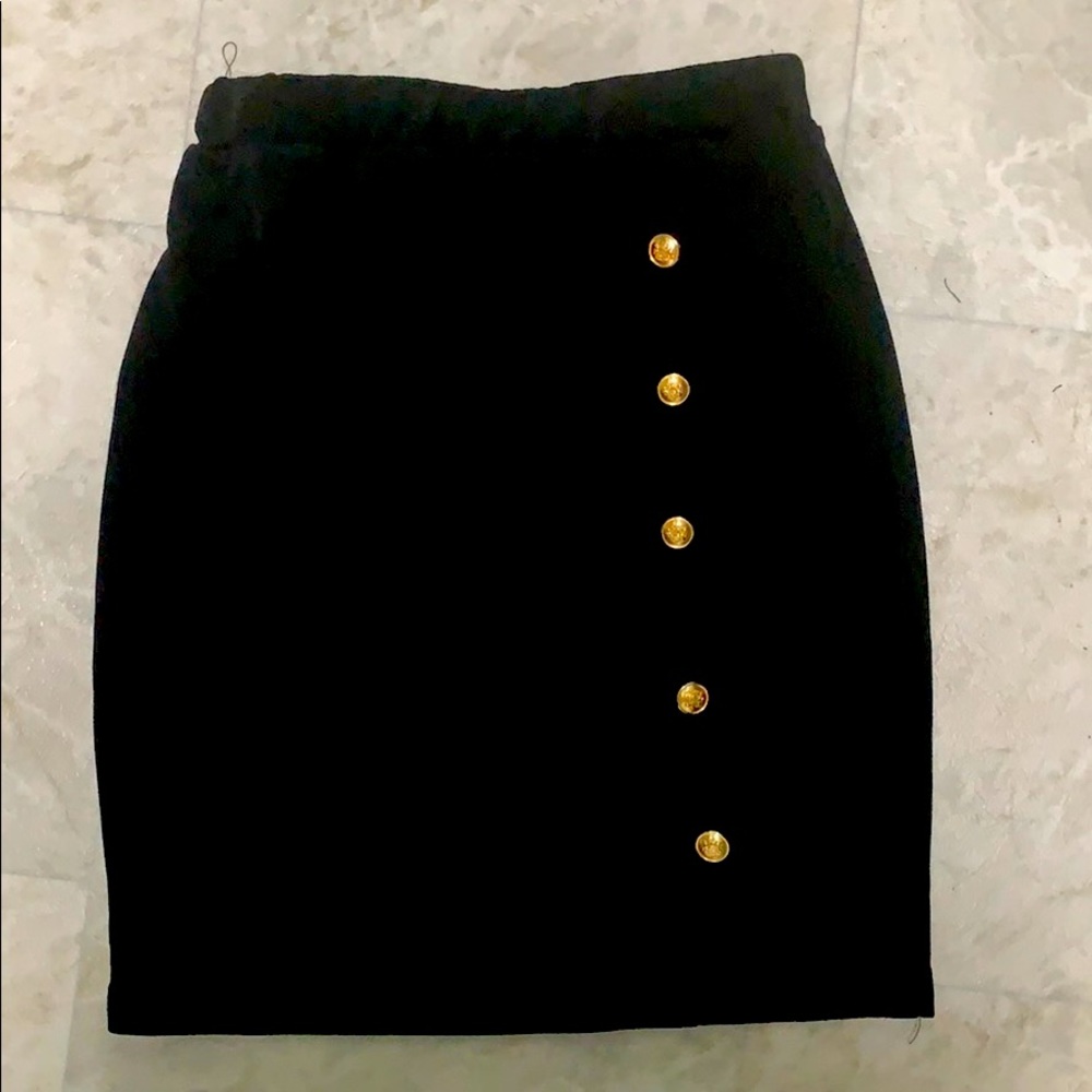 Black pencil skirt